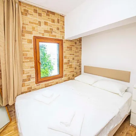 Mesmerizing House Right Next To The Sea With A Refreshing View And Balcony In Gumusluk, Bodrum Dom wakacyjny