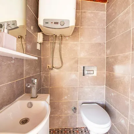Mesmerizing House Right Next To The Sea With A Refreshing View And Balcony In Gumusluk, Bodrum Gümüşlük